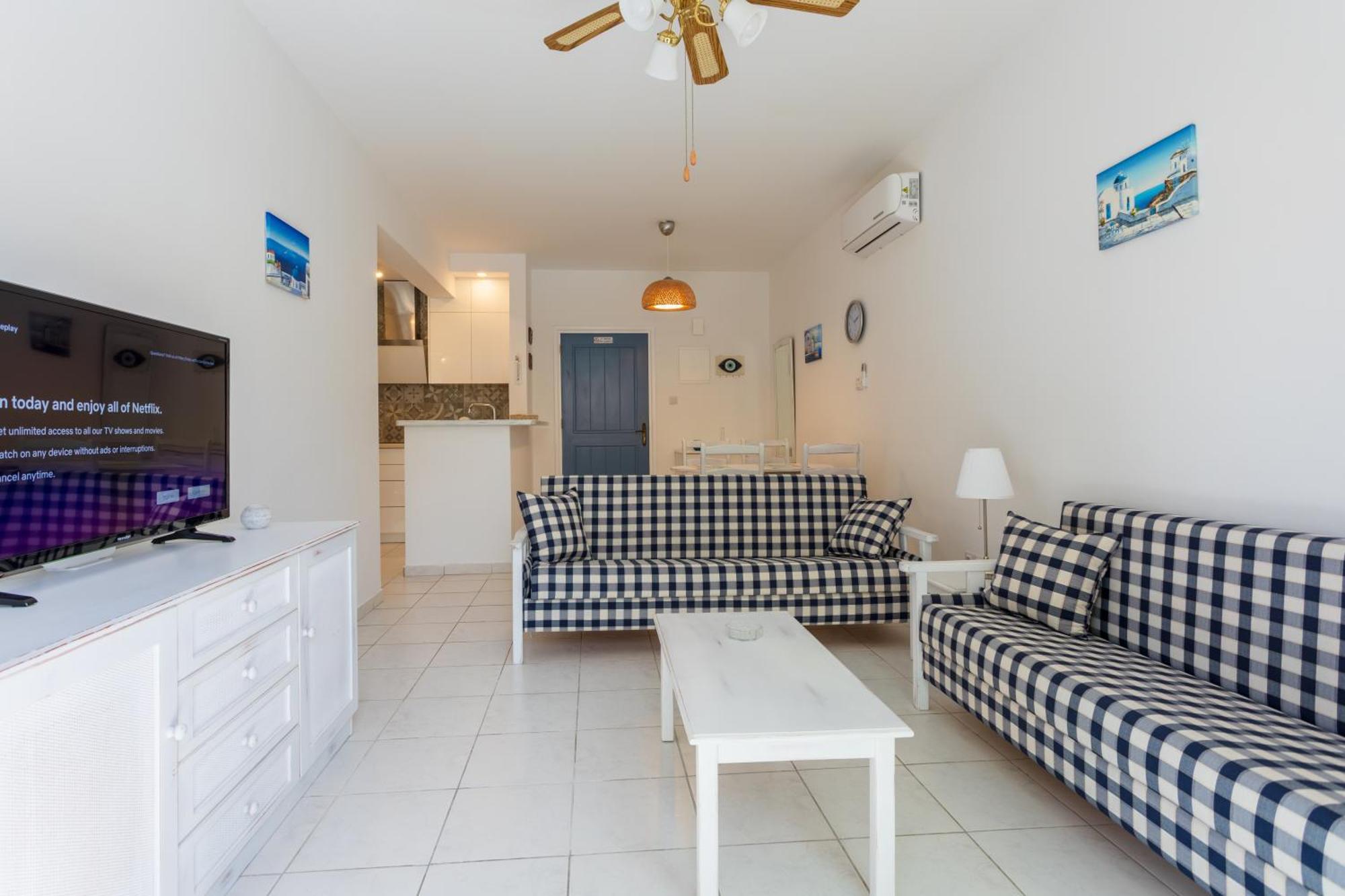 Regina Gardens Lovely Apartment Paphos Eksteriør billede