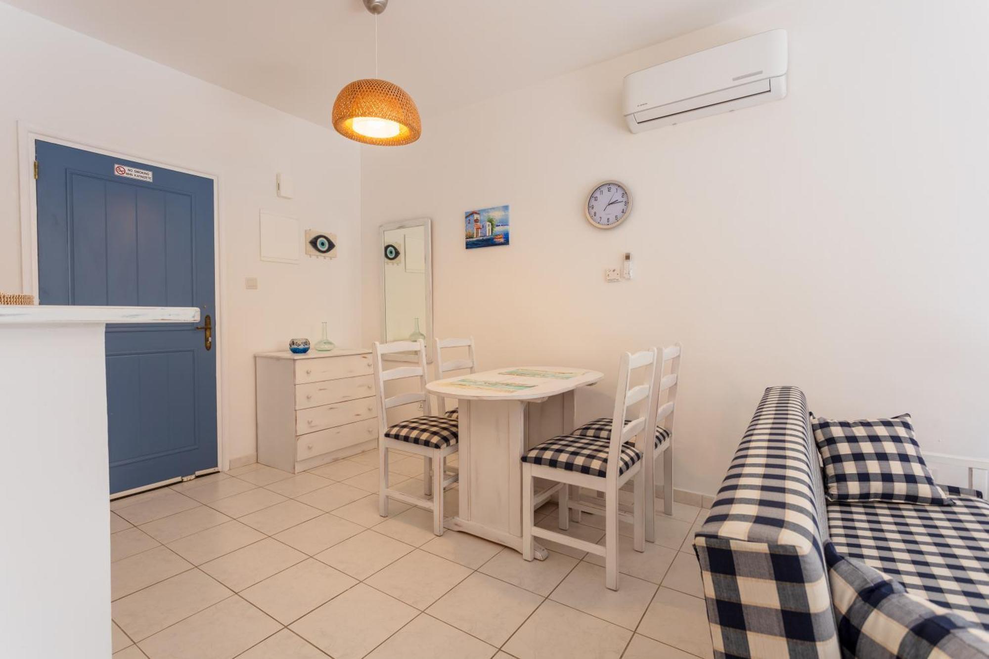 Regina Gardens Lovely Apartment Paphos Eksteriør billede