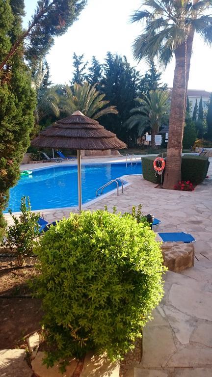 Regina Gardens Lovely Apartment Paphos Eksteriør billede