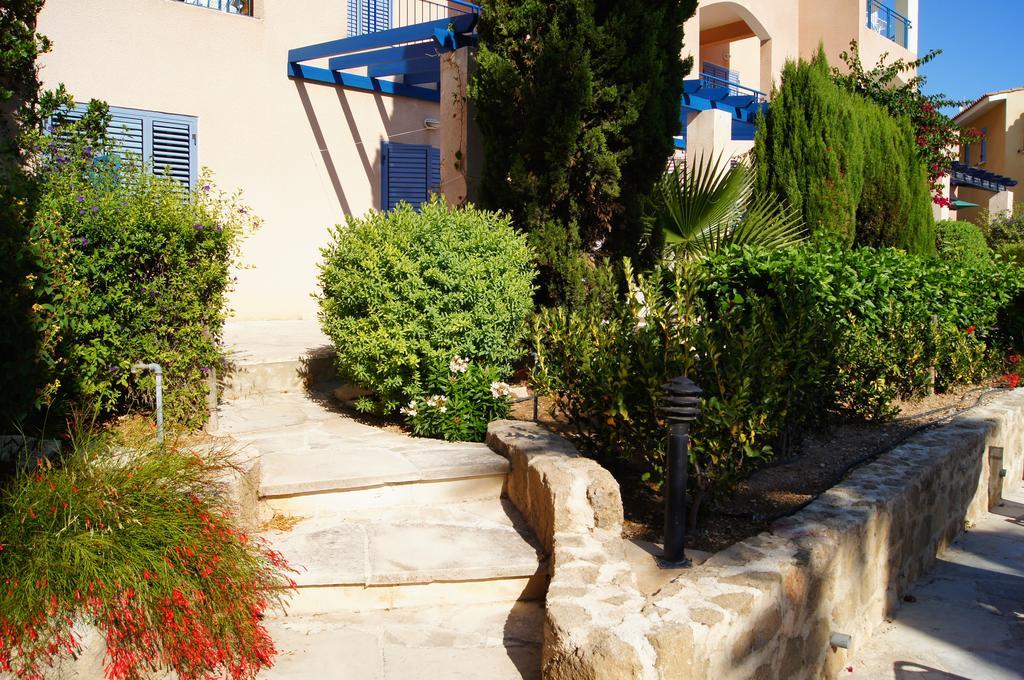 Regina Gardens Lovely Apartment Paphos Eksteriør billede
