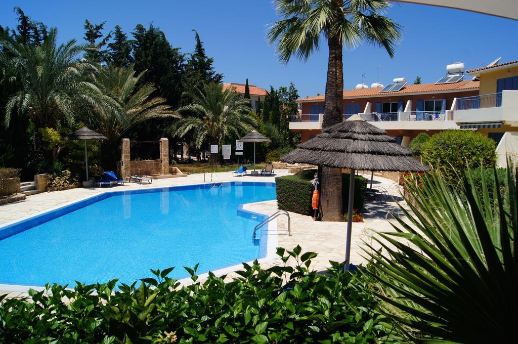 Regina Gardens Lovely Apartment Paphos Eksteriør billede